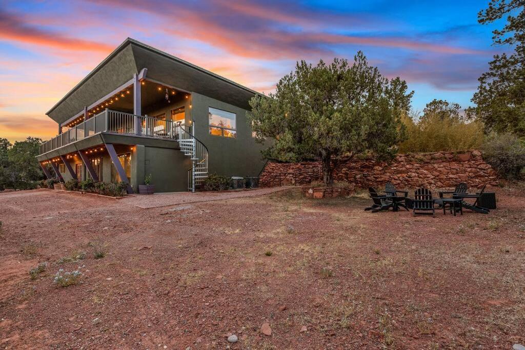 Close To Fresh Creek! Sleeps 12 ~ Amazing Views W/Serene Open Space ~ Hot Tub + Game Room ~ Trails Outside Sedona Exteriér fotografie