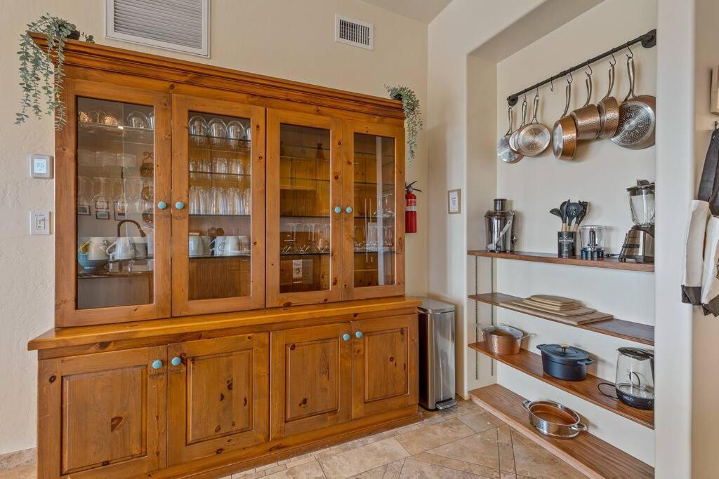 Close To Fresh Creek! Sleeps 12 ~ Amazing Views W/Serene Open Space ~ Hot Tub + Game Room ~ Trails Outside Sedona Exteriér fotografie
