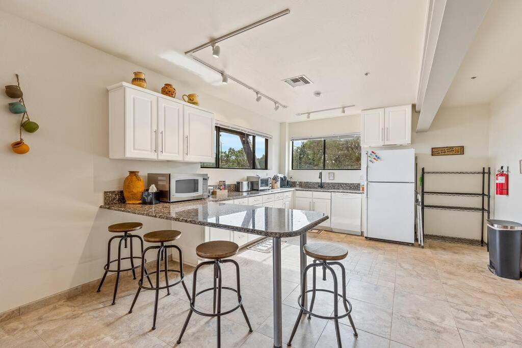 Close To Fresh Creek! Sleeps 12 ~ Amazing Views W/Serene Open Space ~ Hot Tub + Game Room ~ Trails Outside Sedona Exteriér fotografie